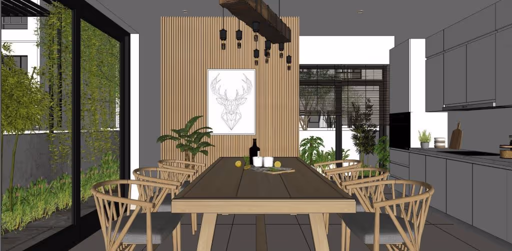Sala de jantar moderna com mesa de madeira, seis cadeiras, parede com acabamento em ripado de madeira, plantas decorativas e grande janela com vista para jardim.